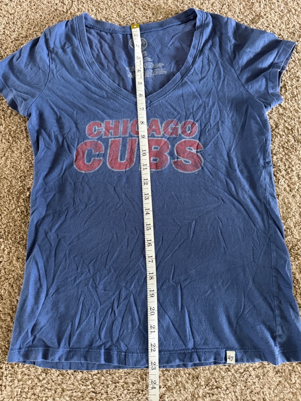47 Women's Chicago Cubs Navy V-Neck Tee - Picture 6 of 6